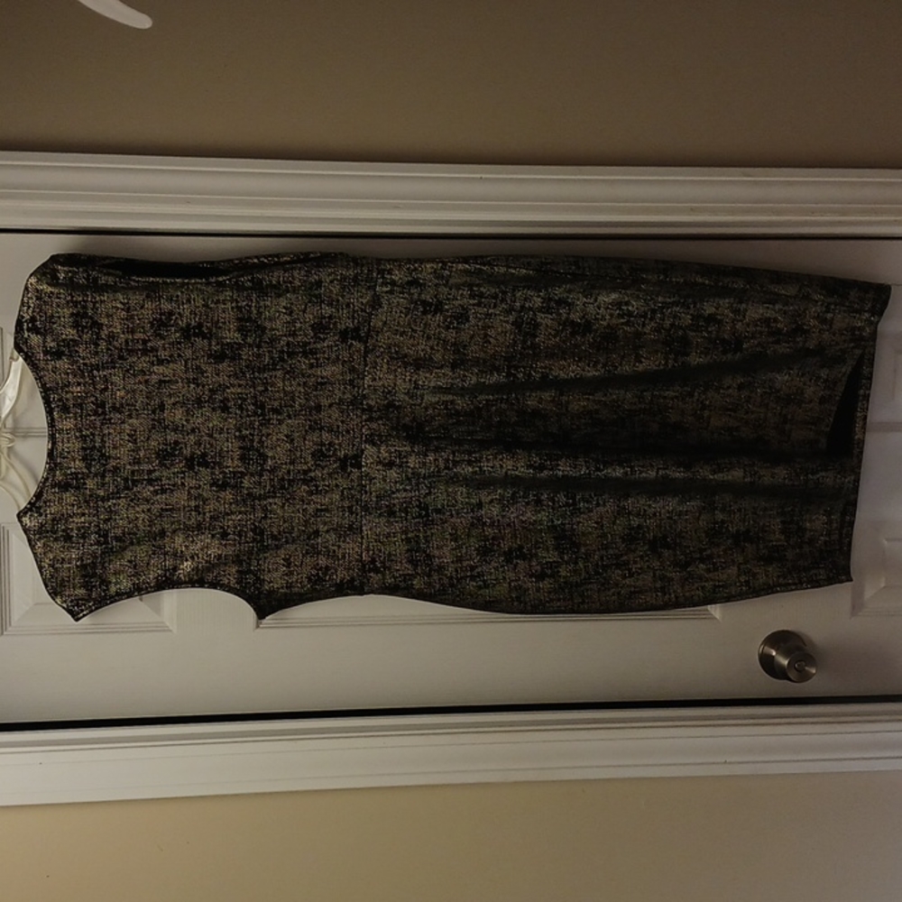 Dress - Picture 3 of 3